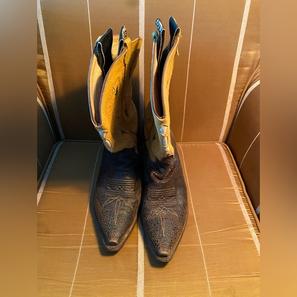 Beautiful Vintage Women’s Justin Cowboy Boots - Picture 8 of 13